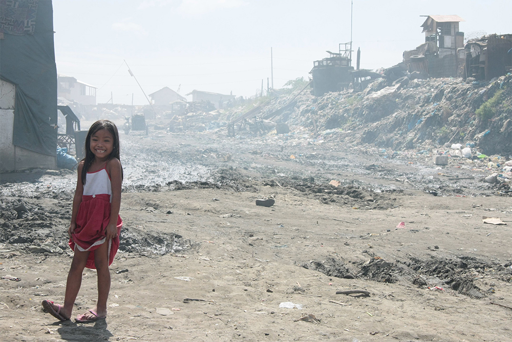 生きるためにゴミを拾う選択しかない子供たちがいる
